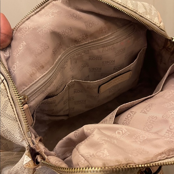 Michael Michael Kors please check all picture of condition - Picture 12 of 17